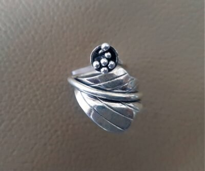 Oxidised leaf silver ring