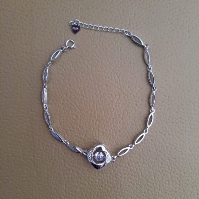 Dancing diamond silver bracelet
