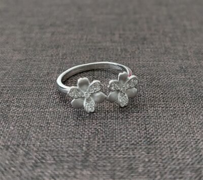 Floral mat silver ring