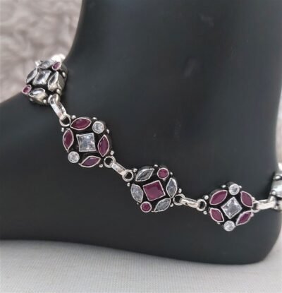 White square cut stone silver payal