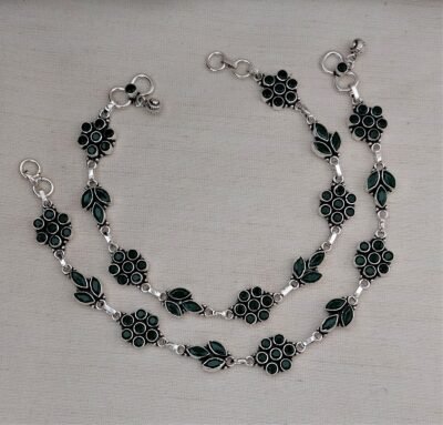 Emerald floral silver payal