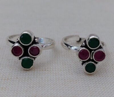emerald cut stone silver toe rings