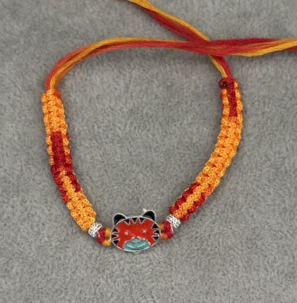 Premium silver rakhi for brother – Pure silver with detailed craftsmanship
