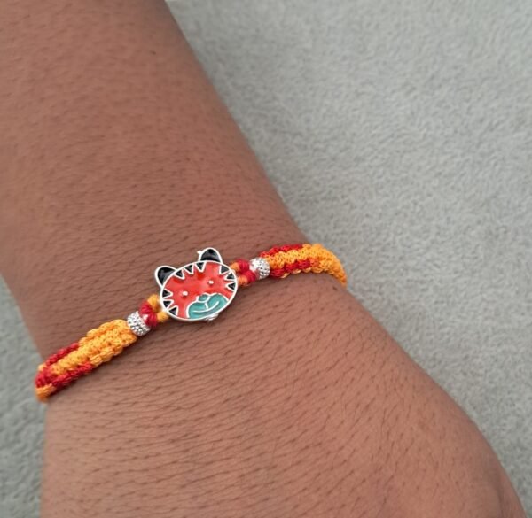 Premium silver rakhi for brother – Pure silver with detailed craftsmanship