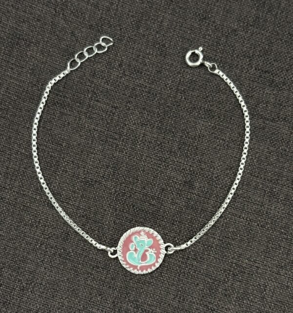 Premium silver rakhi for brother – Pure silver with detailed craftsmanship