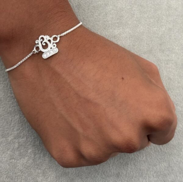 Premium silver rakhi for brother – Pure silver with detailed craftsmanship