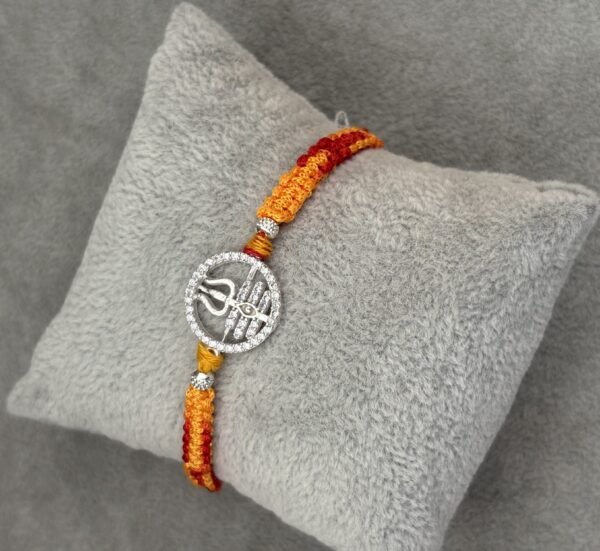 Premium silver rakhi for brother – Pure silver with detailed craftsmanship