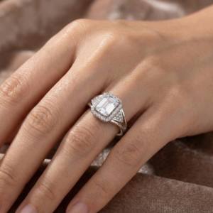Single solitarie silver rings for women