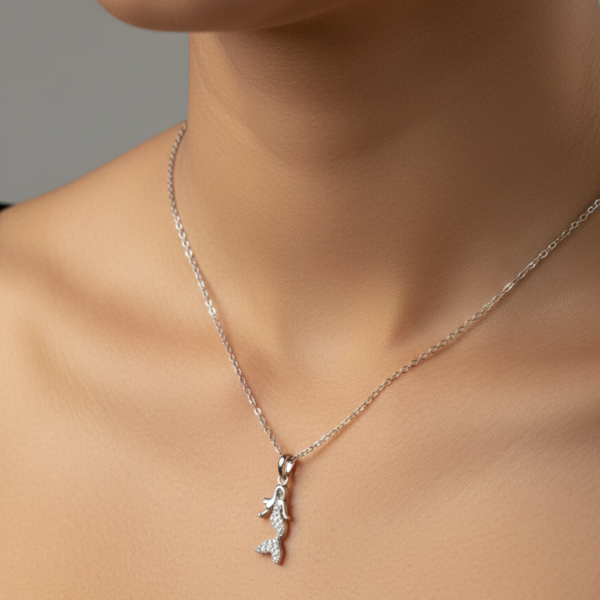 Leaf silver necklace
