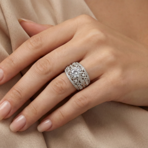 Halo solitarie silver rings for women